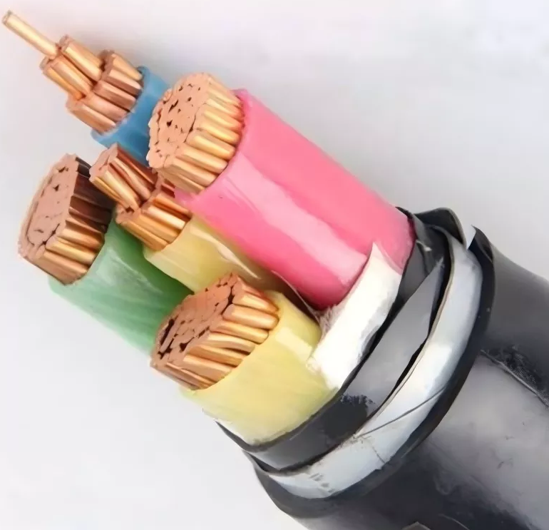 Kokie veiksniai turi įtakos žemos įtampos elektros linijų srovės galiai?