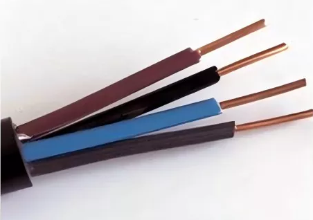 Kokios izoliacinės medžiagos naudojamos valdymo kabeliuose su plastiko izoliacija?